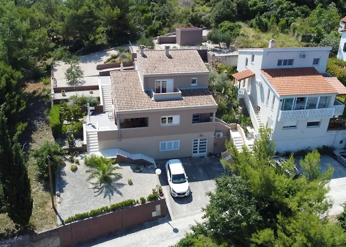 Anita Apartman Savar