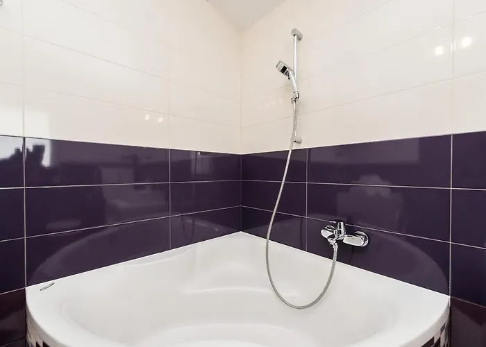 아파트 Anita Savar